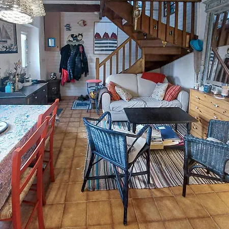 Gorgeous In With Kitchenette